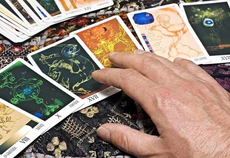 Kako postaviti pravo pitanje tarot majstoru