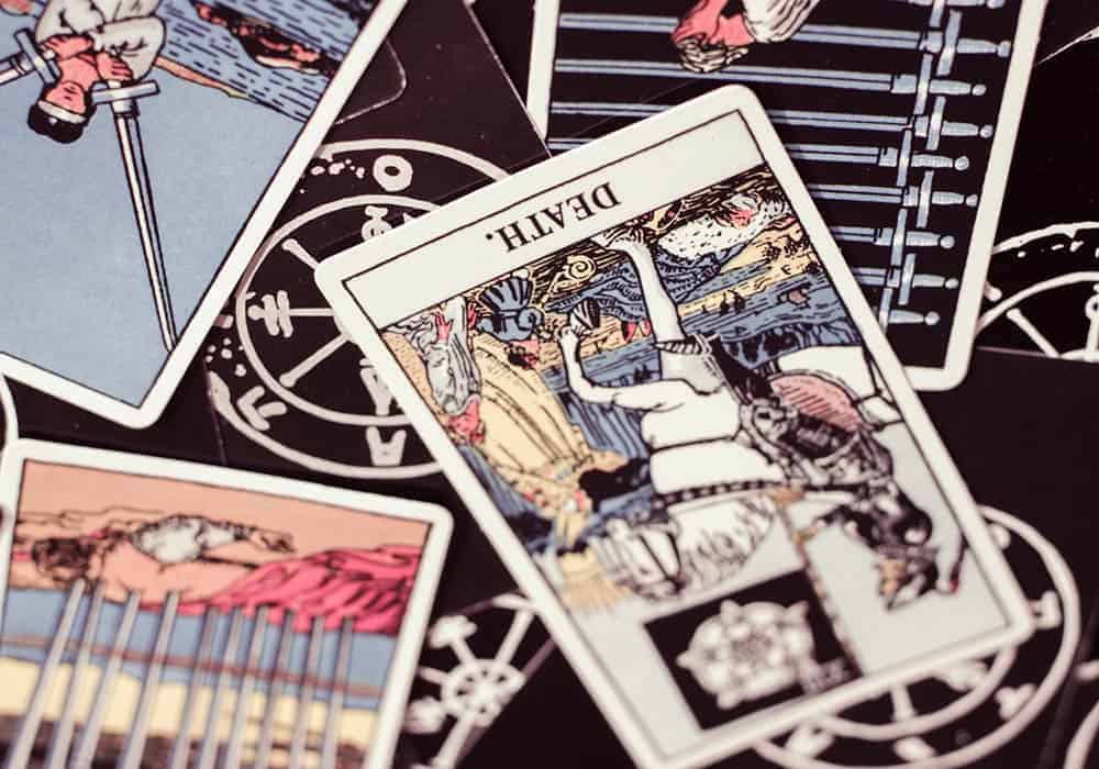 Značenje naopako okrenutih tarot karata